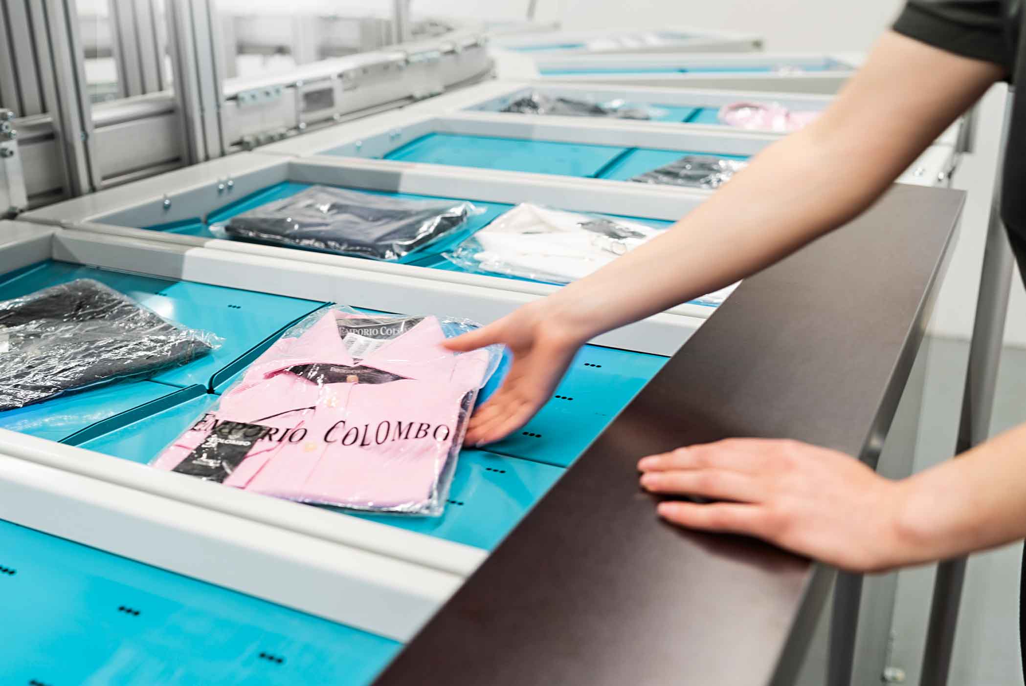 3_BOWE Split-Tray Sorter